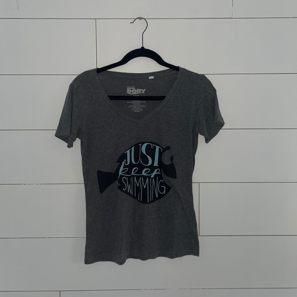 Disney Graphic Short Sleeve V-Neck Slim Finding Dory Tee Grey M #0077